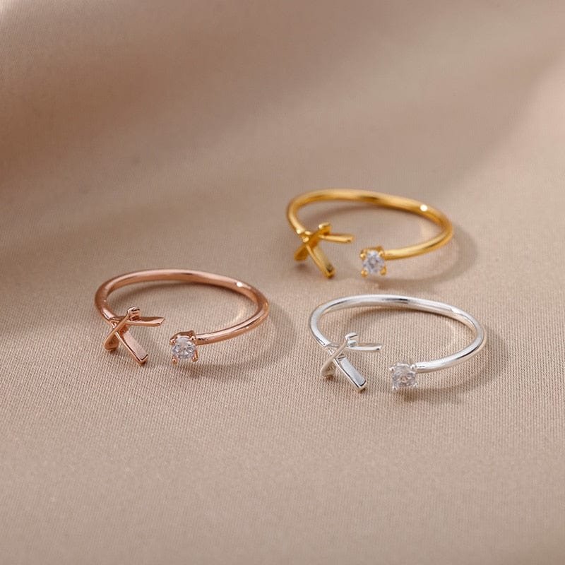 Selvola Letter Ring